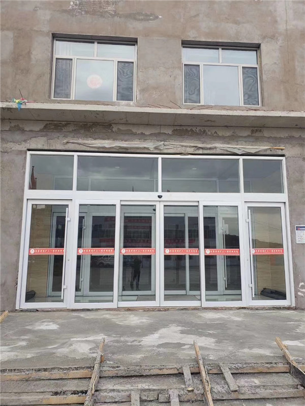 西安肯德基門_漢中玻璃頂價格_寶雞鋼結(jié)構(gòu)房屋定制